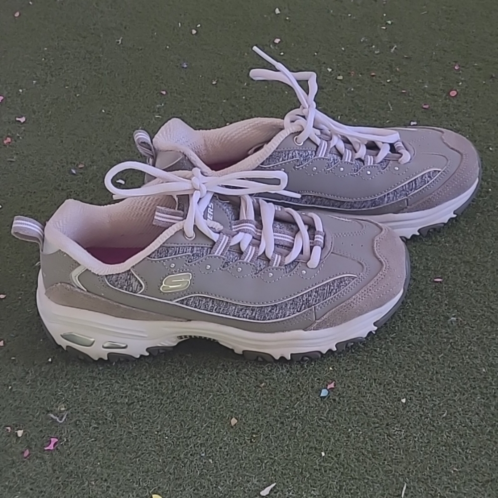 Skechers D'lites Grey Women's size 8.5